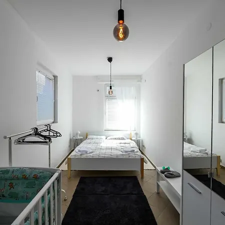 Paun 아파트 스메데레보